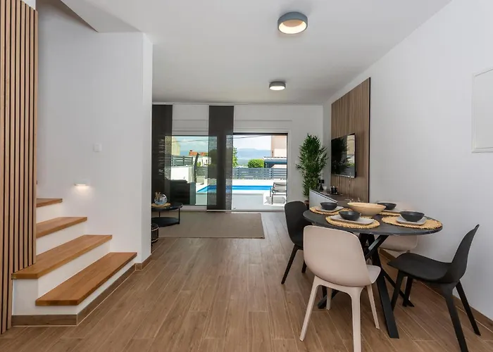 Beautiful In With Kitchen Tatil Evi